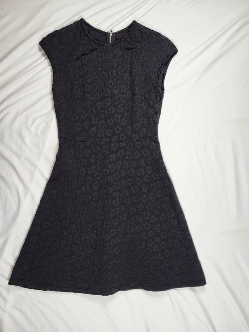 Ann Taylor Loft Dress Women's 2P Black A Line Short Sleeve Zip Whimsigoth Floral